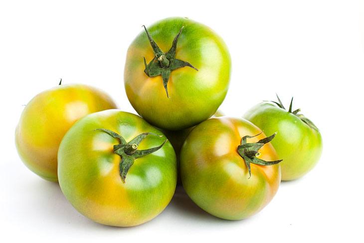 when to pick green tomatoes for pickling